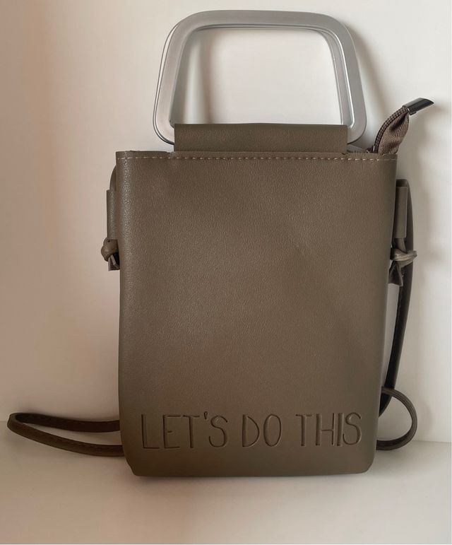 Bolso mini Alehop. Mano y hombro.