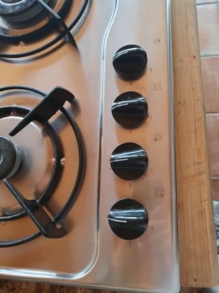 placa de fuegos de gas, marca edesa  con tapadera