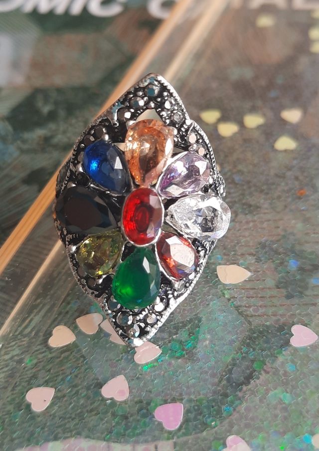 PRECIOSO ANILLO DE CIRCONITAS DE COLORES