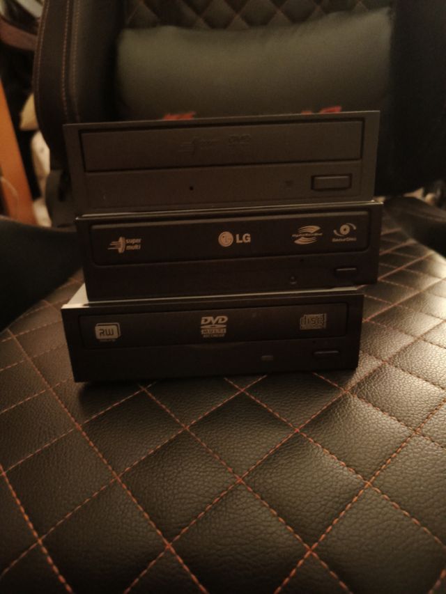 1 Lector grabador DVD - Conexión IDE