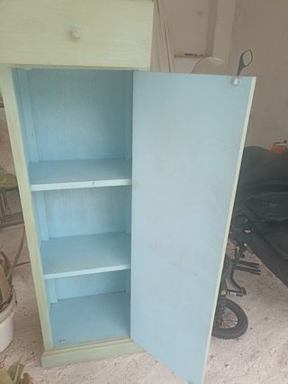 Cajonera , mueble alto