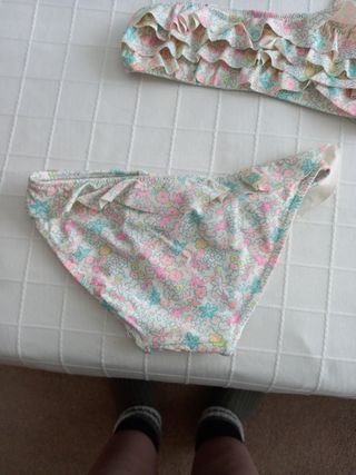 Bikini estampado de niña. Zara 