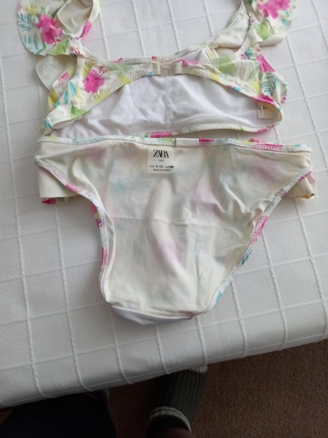 Bikini niña estampado Zara