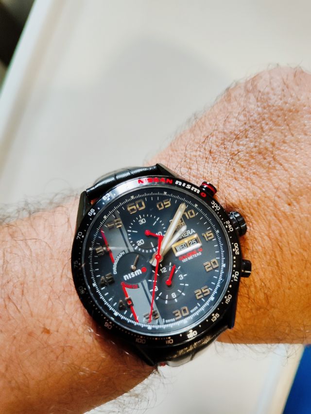 Reloj Nissan Nismo