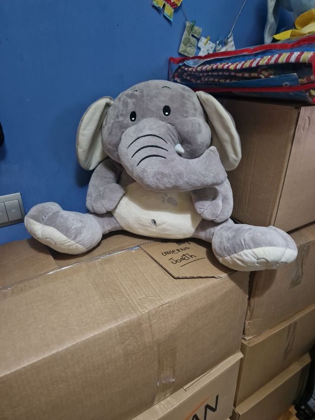 Peluche elefante gris