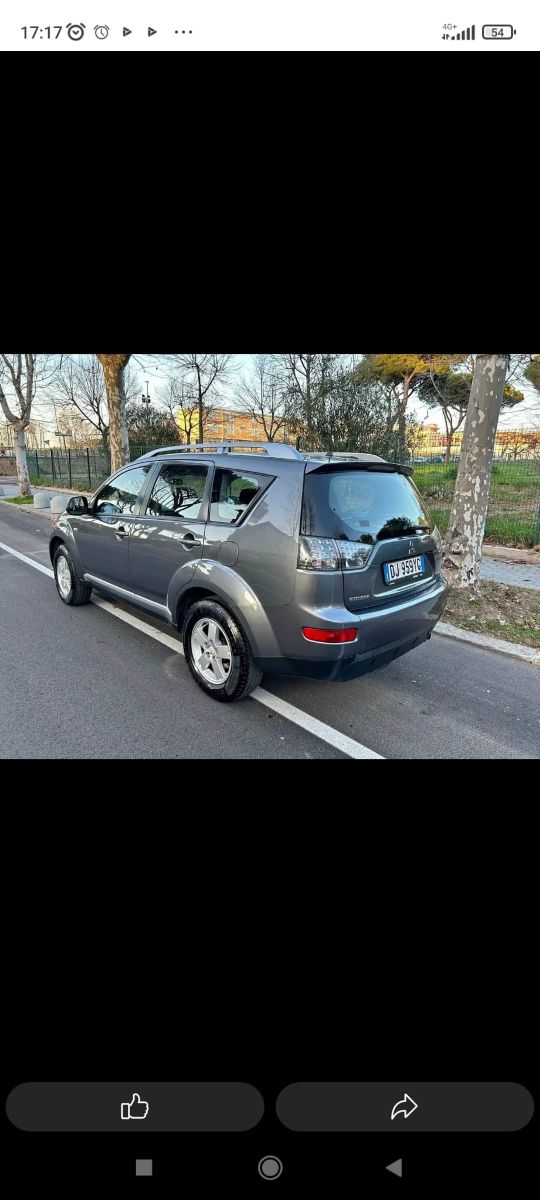 Mitsubishi Outlander 2011