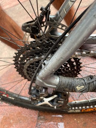 Bicicleta Scott Scale 20 (fibra de carbono) 