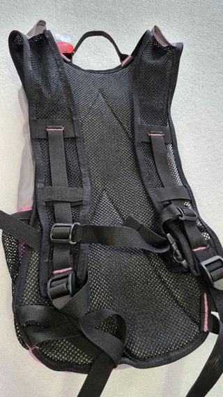 mochila de hidratación con bolsa 2 litros
