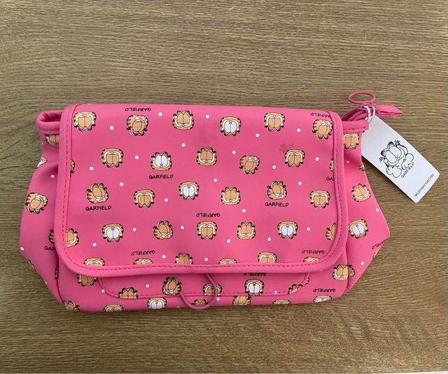 Neceser rosa de Garfield con etiqueta, sin usar