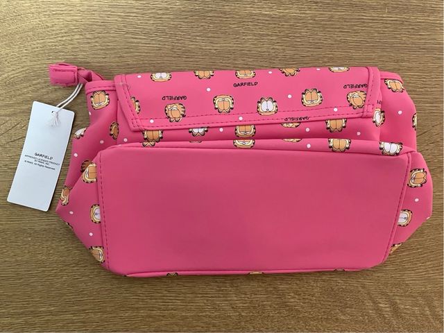 Neceser rosa de Garfield con etiqueta, sin usar
