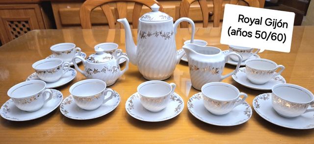 Antigüedades. Juego café Royal Gijón