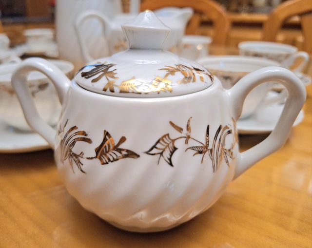 Antigüedades. Juego café Royal Gijón