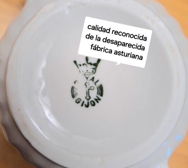 Antigüedades. Juego café Royal Gijón