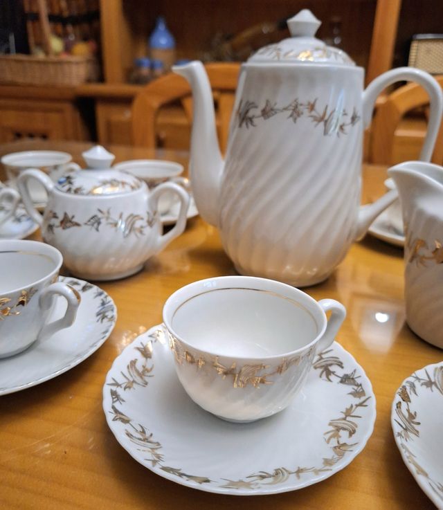 Antigüedades. Juego café Royal Gijón