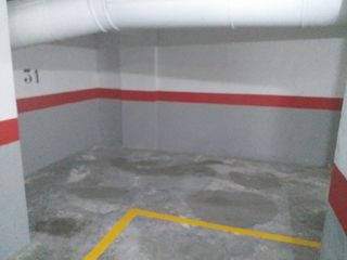 Plaza de garaje amplia en venta. Para coche y moto