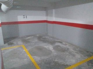 Plaza de garaje amplia en venta. Para coche y moto