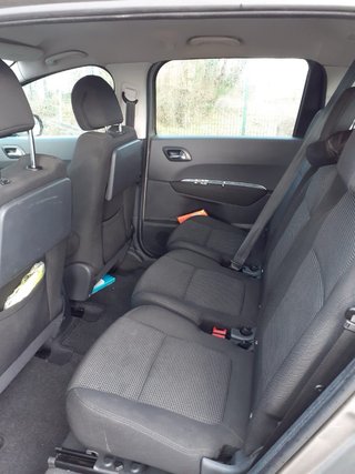 Peugeot 5008 2010