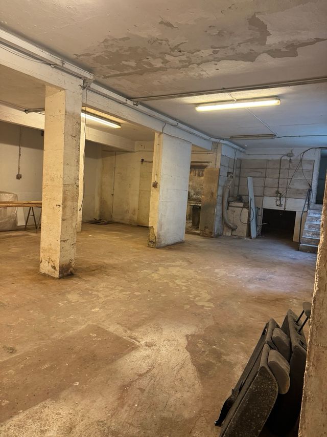 Local/Oficina en venta o arquiler  692 06 10 12