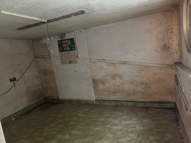 Local/Oficina en venta o arquiler  692 06 10 12