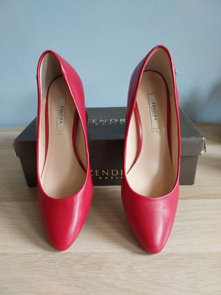 Zapatos rojos de Zendra