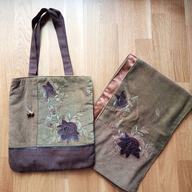 Bolso, fular y pendientes vintage