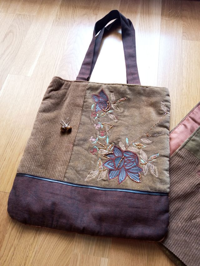 Bolso, fular y pendientes vintage