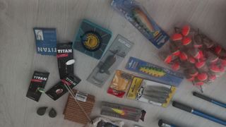 CAÑA DE PESCAR CARRETE SHIMANO Y APAREJOS PESCA