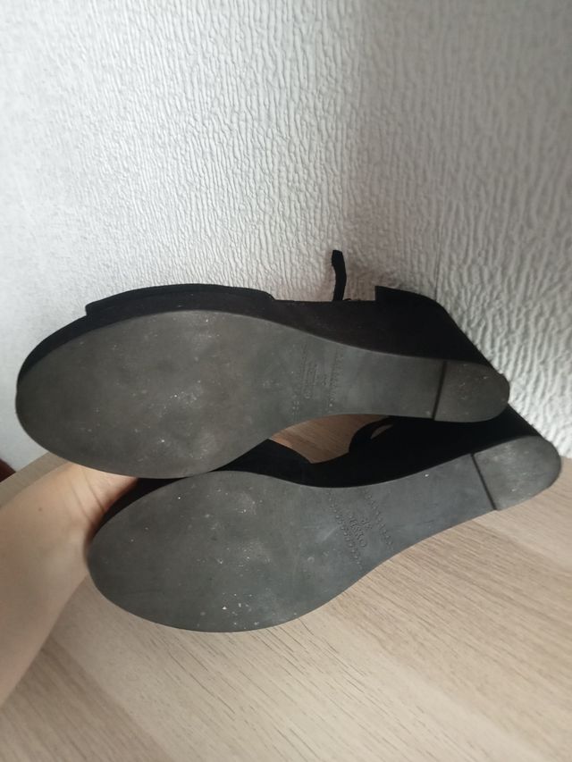 Tacones zapatos negros