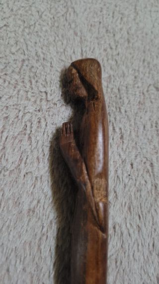 Antigua imagen religiosa tallada en madera 