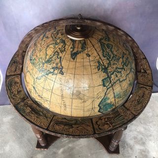 Mueble bar globo terraqueo