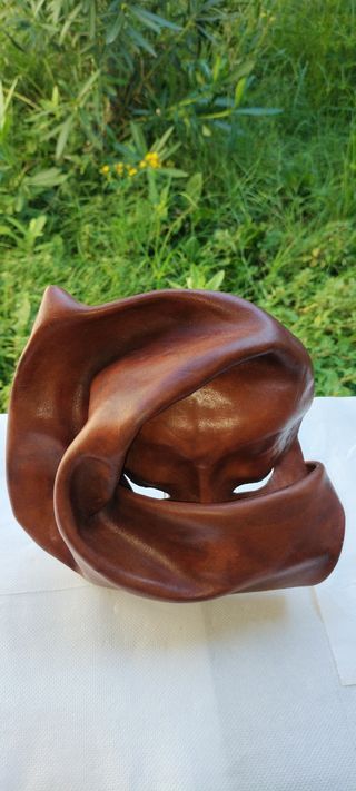Maschera artistica di cuoio 