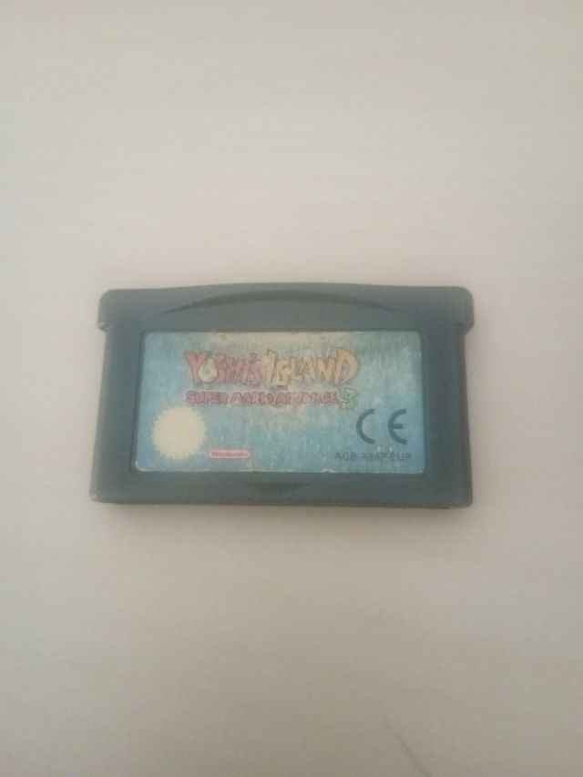 Yoshi island gba Game boy advance