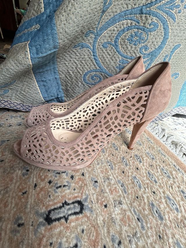 Zapatos de tacón ante nude Sacha London 