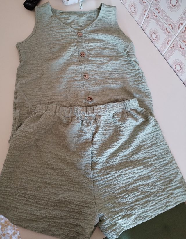 Coordinato pantaloncini e canotta