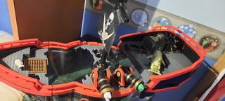 Barco pirata y pecera Lil Fishys