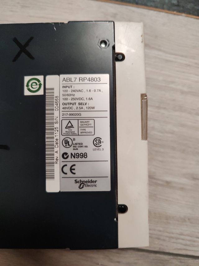 Fuente de alimentación  Schneider 1;6 A