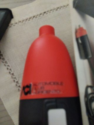 Piccolo aspirapolvere macchina . Vintage