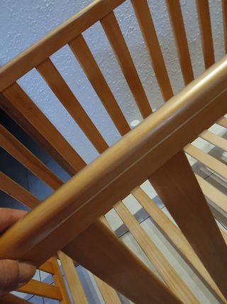 Cuna de madera.