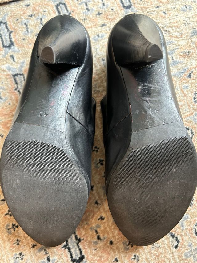 Zapato tacón piel y charol L’atouche 