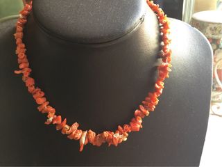 Precioso collar,gargantilla de coral natural