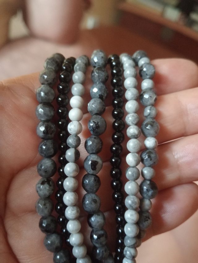 Pulsera múltiple negra y gris