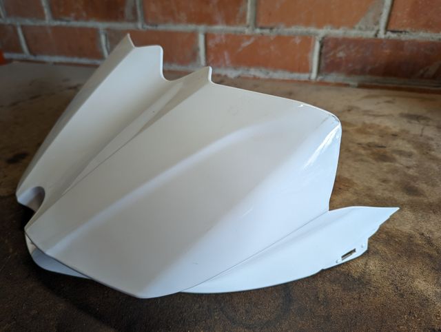 Tapa delantera depósito Yamaha r1 07-08