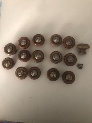 Tiradores de roble antiguos