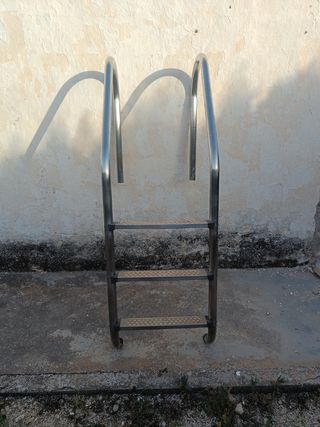Escalera de piscina de 3 peldaños