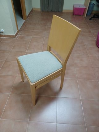 Mesa comedor extensible + 4 sillas