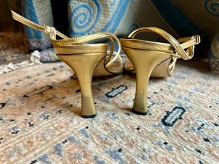 Sandalias de tacón piel dorada Pasos