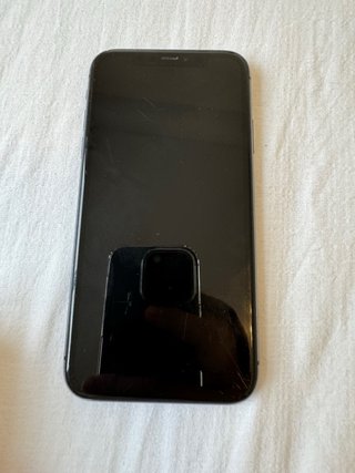 Iphone 11 64gb con cargador y airpods de 1ª g