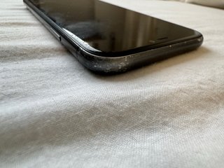 Iphone 11 64gb con cargador y airpods de 1ª g