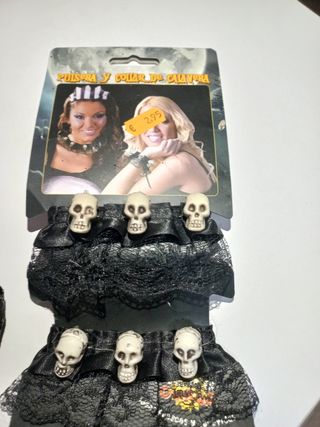 Flor negra con calaveras collar ypulsera