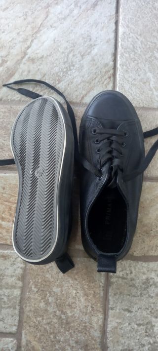 Zapatos puntera de goma